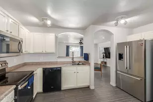 8529 W Butler Dr, Peoria, AZ 85345 - Photo 12