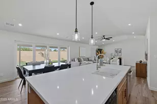 8202 E MacKenzie Dr, Scottsdale, AZ 85251 - Photo 16