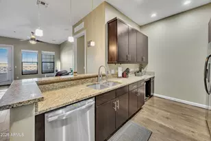 7291 N Scottsdale Rd, Paradise Valley, AZ 85253 - Photo 6