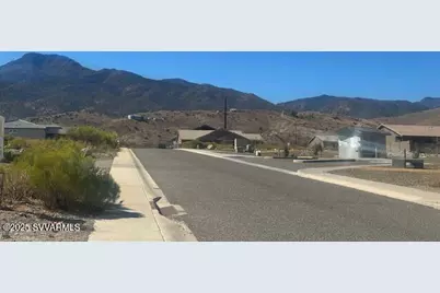 621 Skyline Boulevard #48, Clarkdale, AZ 86324 - Photo 1