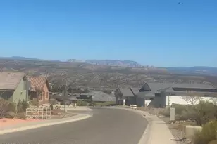 621 Skyline Blvd, Clarkdale, AZ 86324 - Photo 2