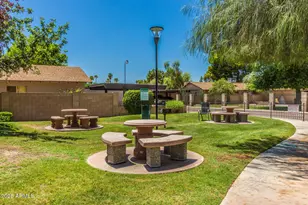 6406 S Lakeshore Dr, Tempe, AZ 85283 - Photo 12