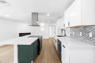 901 W Mercer Ln, Phoenix, AZ 85029 - Photo 12