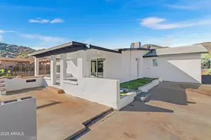 901 W Mercer Ln, Phoenix, AZ 85029 - Photo 2