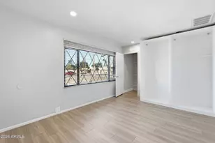 2515 S Palm Dr, Tempe, AZ 85282 - Photo 32