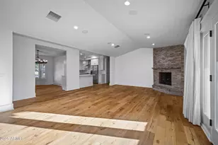 4716 N 34th Pl, Phoenix, AZ 85018 - Photo 12