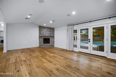 4716 N 34th Place, Phoenix, AZ 85018 - Photo 16