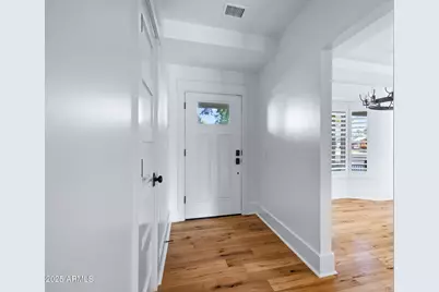 4716 N 34th Place, Phoenix, AZ 85018 - Photo 8