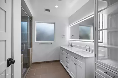 4716 N 34th Place, Phoenix, AZ 85018 - Photo 38