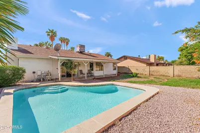 10320 W Hazelwood Avenue, Phoenix, AZ 85037 - Photo 2