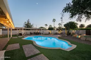 811 W Linger Ln, Phoenix, AZ 85021 - Photo 24