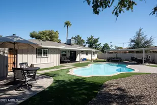 811 W Linger Ln, Phoenix, AZ 85021 - Photo 22