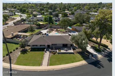 811 W Linger Lane, Phoenix, AZ 85021 - Photo 2