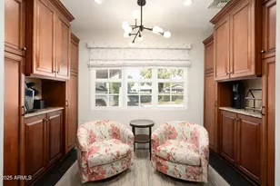 811 W Linger Ln, Phoenix, AZ 85021 - Photo 16