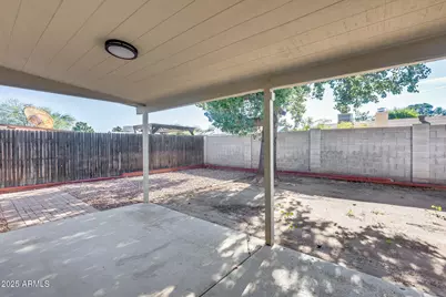 319 W Kristal Way, Phoenix, AZ 85027 - Photo 36