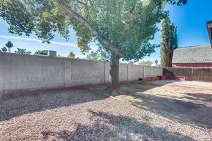 319 W Kristal Way, Phoenix, AZ 85027 - Photo 38