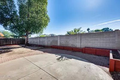 319 W Kristal Way, Phoenix, AZ 85027 - Photo 40