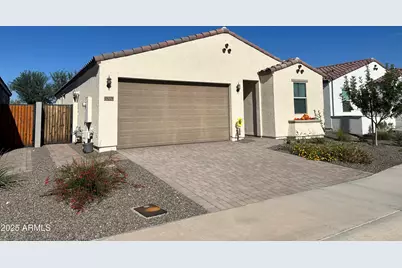 18078 W Amber Ridge Way, Goodyear, AZ 85338 - Photo 2