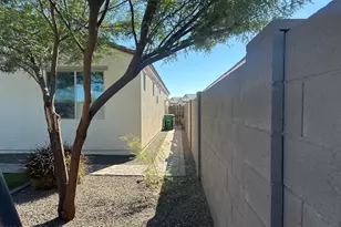 18078 W Amber Ridge Way, Goodyear, AZ 85338 - Photo 16