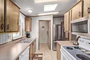 17200 W Bell Rd, Surprise, AZ 85374 - Photo 10