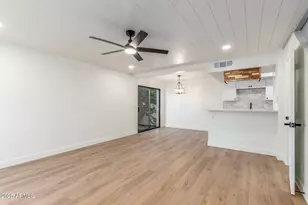 8821 S 48th St, Phoenix, AZ 85044 - Photo 6