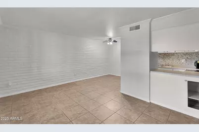 3737 E Turney Avenue #120, Phoenix, AZ 85018 - Photo 10