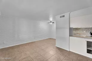 3737 E Turney Ave, Phoenix, AZ 85018 - Photo 10