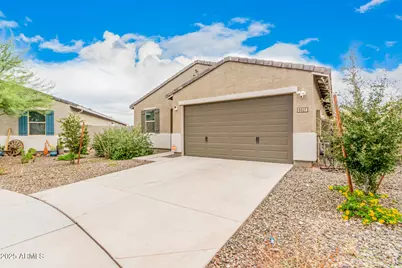 8827 S 67th Drive, Laveen, AZ 85339 - Photo 2