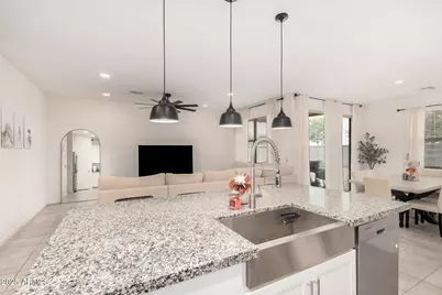 8827 S 67th Drive, Laveen, AZ 85339 - Photo 14