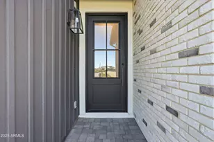 3326 S Stuart Ct, Gilbert, AZ 85297 - Photo 8