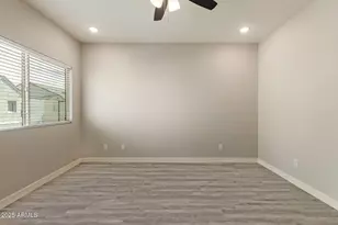 8242 N 22nd Dr, Phoenix, AZ 85021 - Photo 18