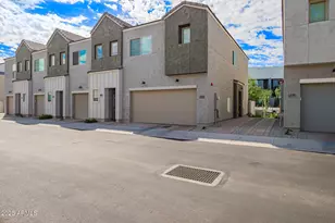 8242 N 22nd Dr, Phoenix, AZ 85021 - Photo 1