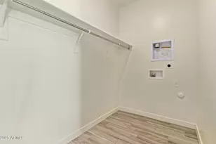 8242 N 22nd Dr, Phoenix, AZ 85021 - Photo 16