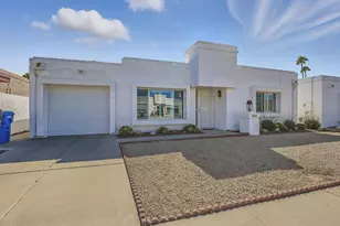 807 E Michelle Dr, Phoenix, AZ 85022 - Photo 6