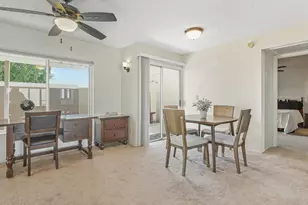 807 E Michelle Dr, Phoenix, AZ 85022 - Photo 16