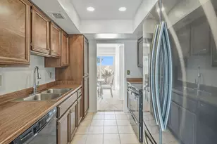 807 E Michelle Dr, Phoenix, AZ 85022 - Photo 18