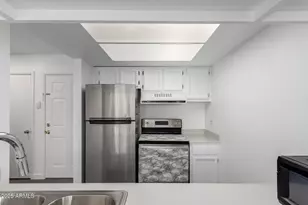 12207 N 21st Ave, Phoenix, AZ 85029 - Photo 10