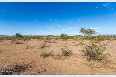 405Xx W Montebello Avenue #-, Tonopah, AZ 85354 - Photo 10