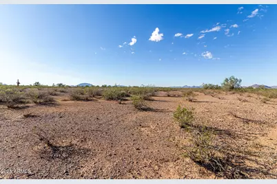 405Xx W Montebello Avenue #-, Tonopah, AZ 85354 - Photo 8