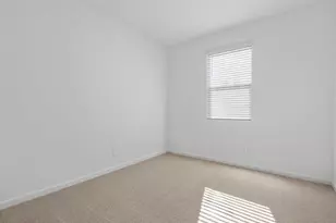 212 N 176th Ln, Goodyear, AZ 85338 - Photo 4