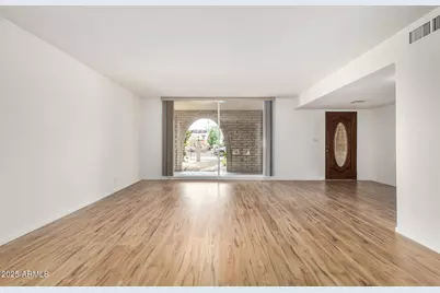 3738 E Montecito Avenue, Phoenix, AZ 85018 - Photo 12