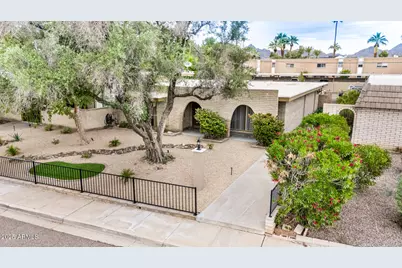 3738 E Montecito Avenue, Phoenix, AZ 85018 - Photo 1