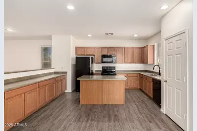 2106 E Aire Libre Avenue, Phoenix, AZ 85022 - Photo 10