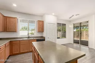 2106 E Aire Libre Ave, Phoenix, AZ 85022 - Photo 12