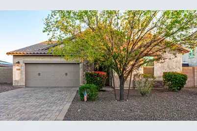 18225 W Montecito Avenue, Goodyear, AZ 85395 - Photo 2