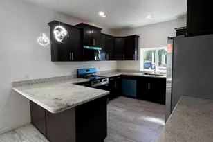 722 E 3rd St, Douglas, AZ 85607 - Photo 2