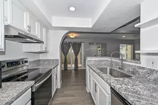 792 E Eugie Ave, Phoenix, AZ 85022 - Photo 16