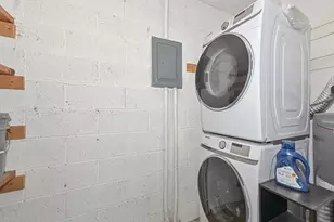 792 E Eugie Ave, Phoenix, AZ 85022 - Photo 20