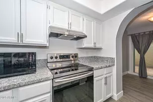 792 E Eugie Ave, Phoenix, AZ 85022 - Photo 14