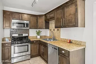 2647 E Whitton Ave, Phoenix, AZ 85016 - Photo 16